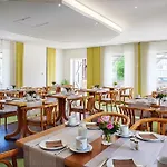Hotel Carmina Am