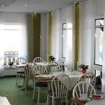 Hotel Carmina Am 3*