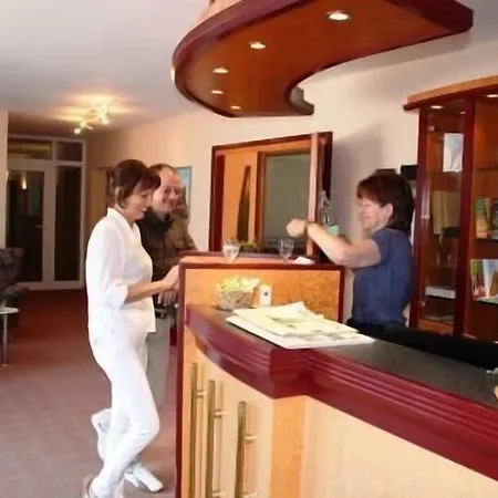 Carmina Am Hotell 3*