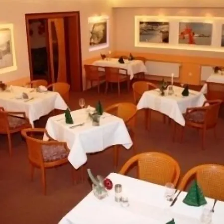 Hotell Carmina Am 3*