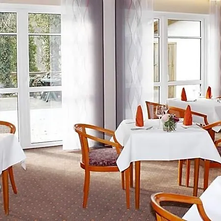 Hotel Carmina Am 3*