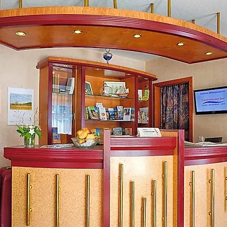 Carmina Am Hotel
