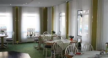 Hotell Carmina Am 3*