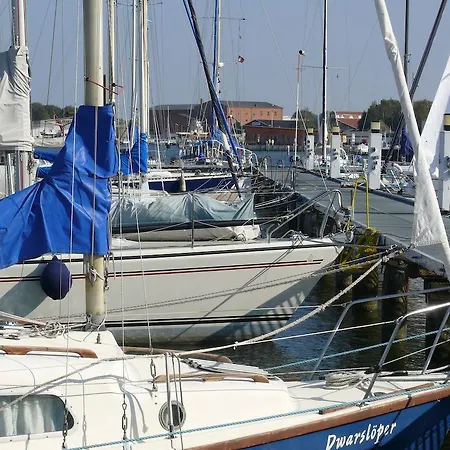 Carmina Am Hotell 3*