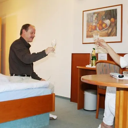 מלון Carmina Am Karnin (Mecklenburg-Vorpommern)